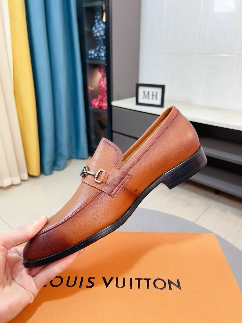 Men's men's shoes 💰500🌸🌸 [Louis Vuitton (LV)] High-end business formal leather shoes 🍀 luxurious and elegant style, both practicality and style, professional focus on details and quality, counter original 1⃣️: 1⃣️ ultra-accurate reproduction 👍🏻! Material: The upper is made of imported original calfskin➕imported Italian cowhide leather. Original anti-slip and wear-resistant outsole! Code number: 38--44 (45 customized)